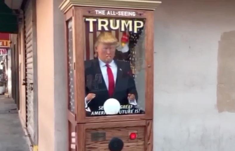 Donald-Trump-fortune-teller-machine-appears-in-New-York.jpg
